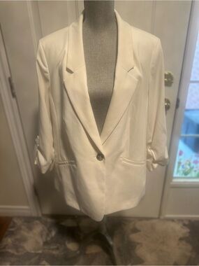 Penningtons Cream Single-Button Roll-Sleeve Blazer